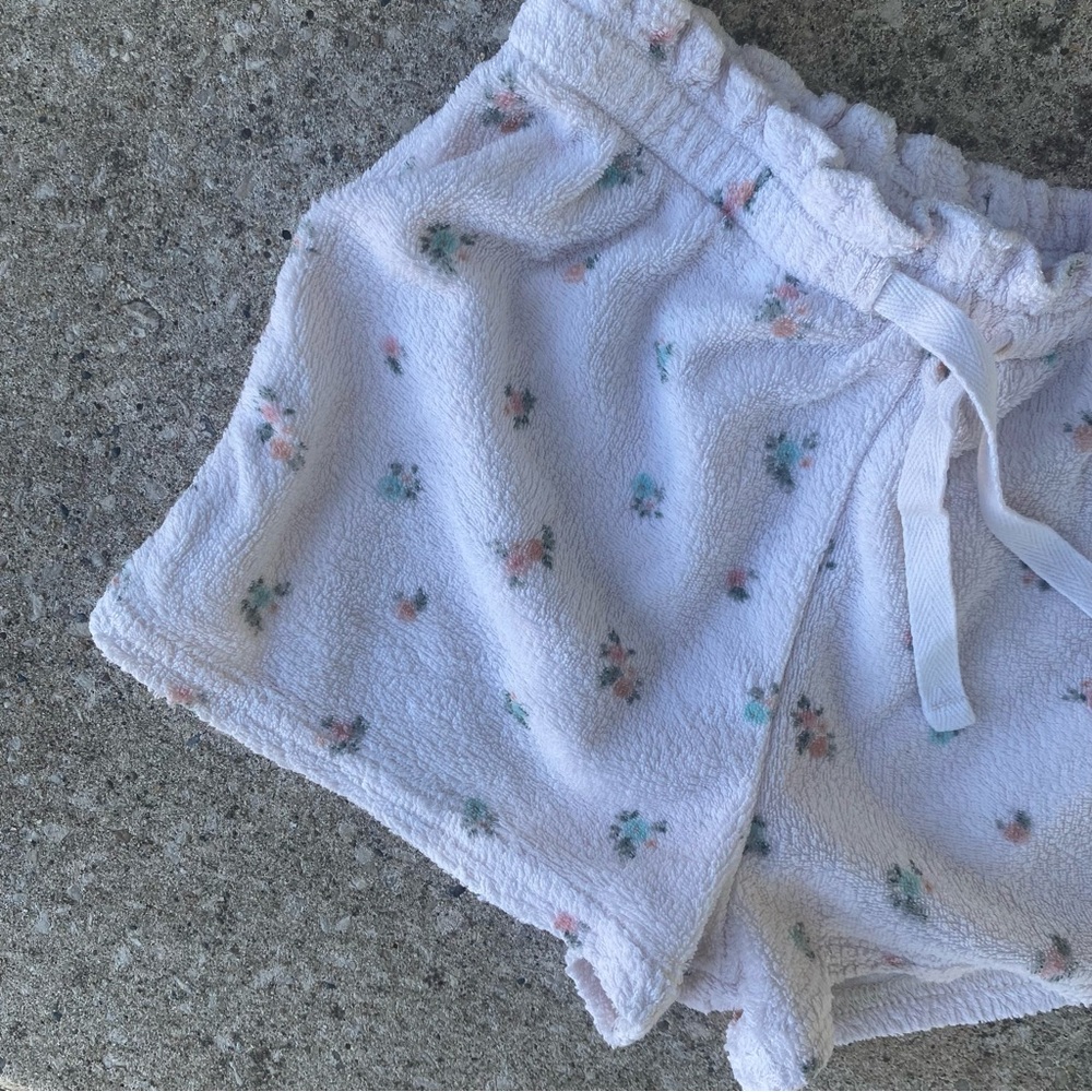 H&M Cream and Pink Terry Textured Shorts